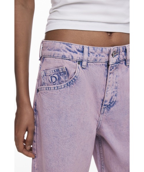 Desigual（デシグアル）の「ライトパープル ワイドシルエットのキュロットデニムパンツ（デニムパンツ・レディース・レッド・36/38/40/44/34/42）」の3枚目の写真