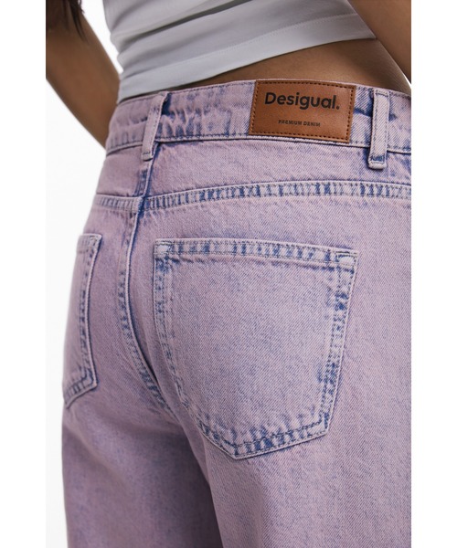 Desigual（デシグアル）の「ライトパープル ワイドシルエットのキュロットデニムパンツ（デニムパンツ・レディース・レッド・36/38/40/44/34/42）」の4枚目の写真