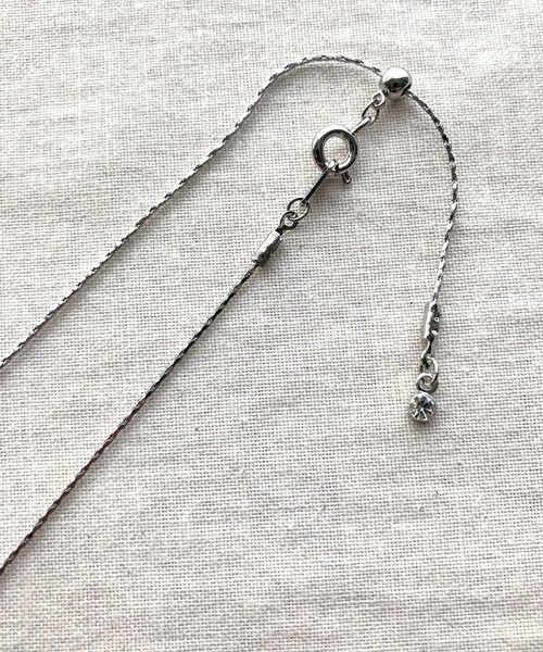 Q(キュー)の「異加工リングネックレス(ネックレス・レディース・シルバー/ゴールド・ONE SIZE)」の5枚目の写真