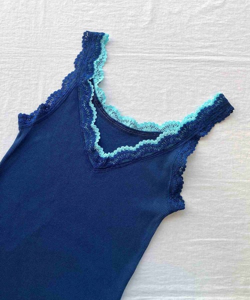 Q（キュー）の「バイカラーテレコタンク（タンクトップ・レディース・チャコールグレー/ライトグレー/マスタード/オリーブ/ネイビー/バーガンディー・MEDIUM）」の5枚目の写真