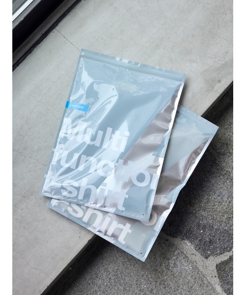 AOURE（アウール）の「【汗染み軽減】【A PACK】 MULTI FUNCTION T-SH (1枚入り)（Tシャツ/カットソー・メンズ・ブラック/ホワイト/グレー・MEDIUM/SMALL/X-LARGE/LARGE）」の4枚目の写真