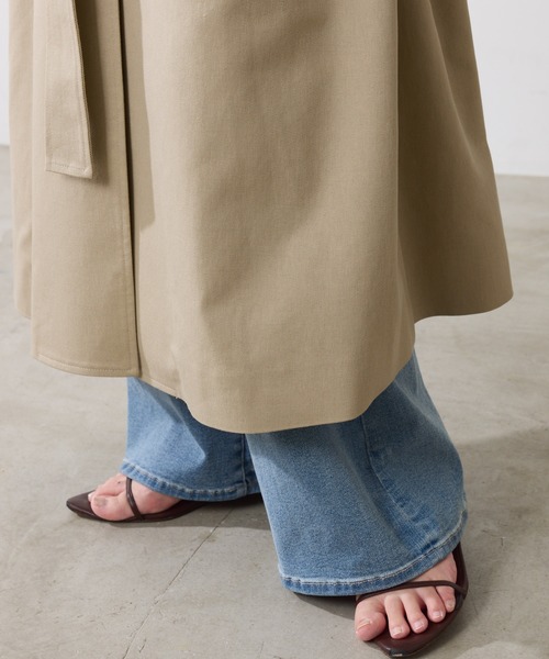 COLLAGE GALLARDAGALANTE（コラージュガリャルダガランテ）の「コンビスリーブトレンチコート（トレンチコート・レディース・チャコールグレー/ベージュ・FREE）」の9枚目の写真