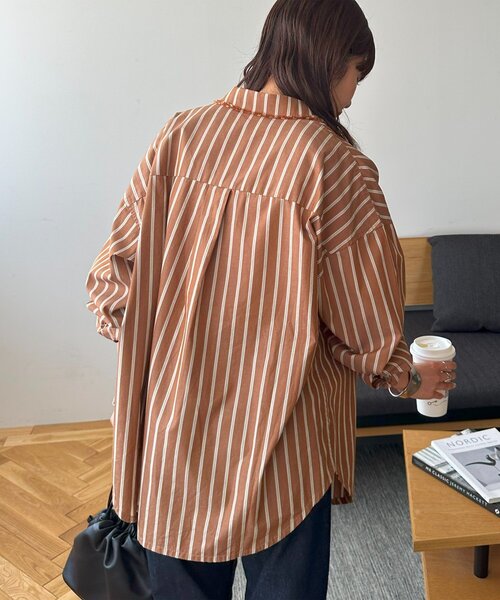 DISCOAT(ディスコート)の「【迷ったらコレ! /ユニセックス】ランダムストライプフリンジオーバーシャツ(シャツ/ブラウス・レディース・ベージュ/サックスブルー/キャメル・FREE)」の6枚目の写真