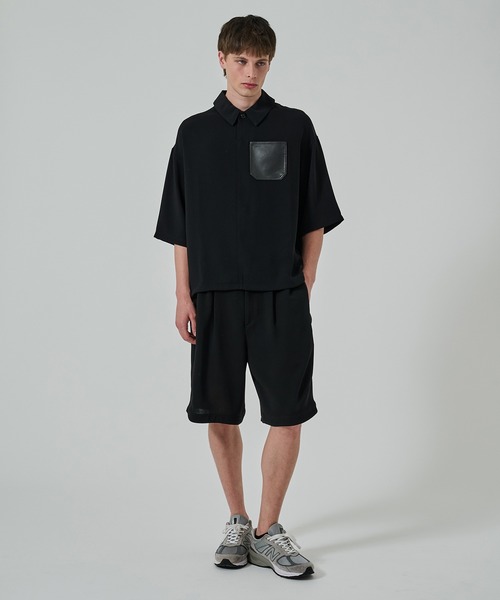 STUDIOUS（ステュディオス）の「SUMMER ESSENTIAL DRAWCORD POLO（ポロシャツ・メンズ・ブラック・1/2）」の3枚目の写真