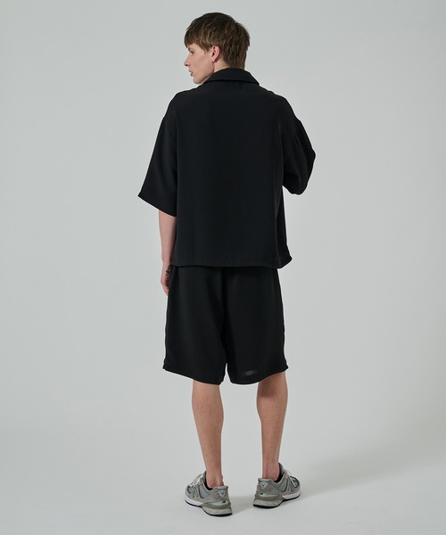 STUDIOUS（ステュディオス）の「SUMMER ESSENTIAL DRAWCORD POLO（ポロシャツ・メンズ・ブラック・1/2）」の5枚目の写真