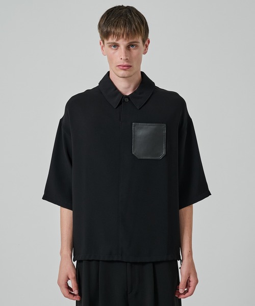 STUDIOUS（ステュディオス）の「SUMMER ESSENTIAL DRAWCORD POLO（ポロシャツ・メンズ・ブラック・1/2）」の6枚目の写真