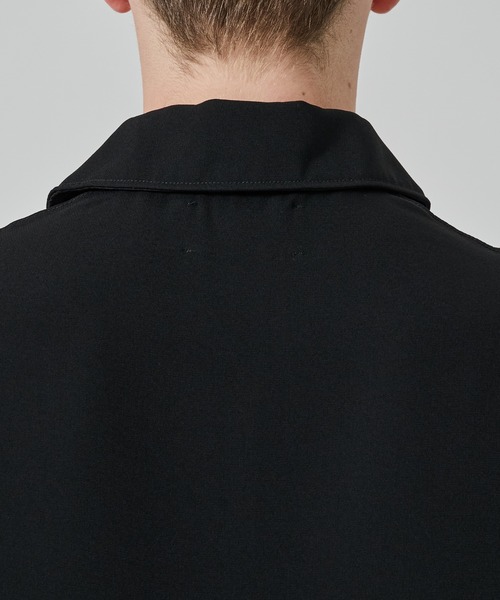 STUDIOUS（ステュディオス）の「SUMMER ESSENTIAL DRAWCORD POLO（ポロシャツ・メンズ・ブラック・1/2）」の9枚目の写真