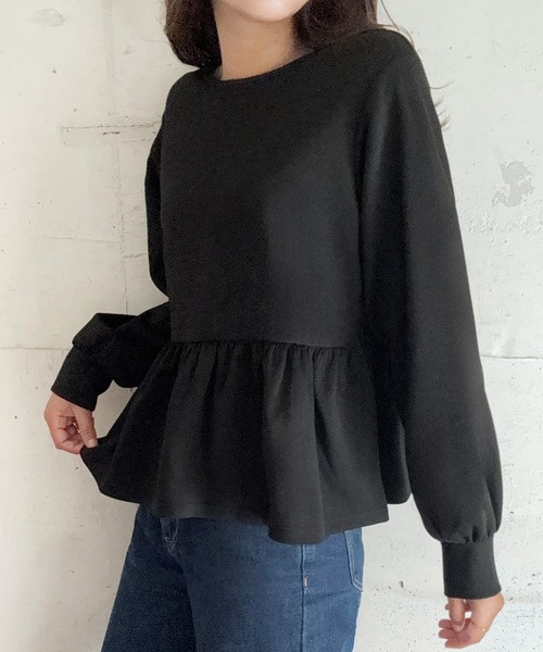 LAUIR(ラウアー)の「裾フリルプルオーバー(スウェット・レディース・アイボリー/ブラック/ダークベージュ・X-LARGE/LARGE/MEDIUM)」の6枚目の写真