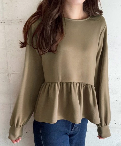 LAUIR(ラウアー)の「裾フリルプルオーバー(スウェット・レディース・アイボリー/ブラック/ダークベージュ・X-LARGE/LARGE/MEDIUM)」の13枚目の写真