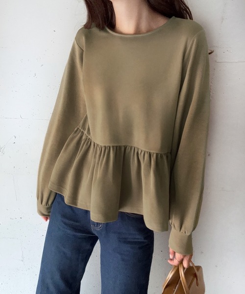 LAUIR(ラウアー)の「裾フリルプルオーバー(スウェット・レディース・アイボリー/ブラック/ダークベージュ・X-LARGE/LARGE/MEDIUM)」の14枚目の写真