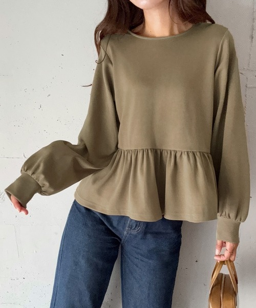 LAUIR(ラウアー)の「裾フリルプルオーバー(スウェット・レディース・アイボリー/ブラック/ダークベージュ・X-LARGE/LARGE/MEDIUM)」の15枚目の写真