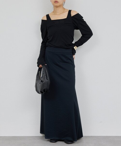 GALLARDAGALANTE（ガリャルダガランテ）の「ドライサテンセミフレアスカート（スカート・レディース・グレイッシュベージュ/ブラック・1/0）」の6枚目の写真