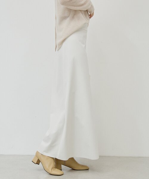 GALLARDAGALANTE（ガリャルダガランテ）の「ドライサテンセミフレアスカート（スカート・レディース・グレイッシュベージュ/ブラック・1/0）」の11枚目の写真