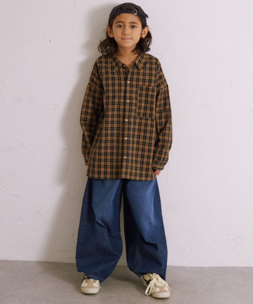 PAIRMANON STREET（ペアマノンストリート）の「アソート 長袖 布帛 ワンポイント 刺繍 シャツ【PAIRMANON STREET】（シャツ/ブラウス・キッズ・テラコッタ/ベージュ系その他/ブラウン/ネイビー/ブラック系その他/グレー系その他・100/110/120/130/140/150/160/90）」の19枚目の写真