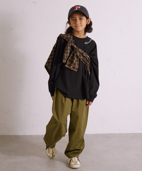 PAIRMANON STREET（ペアマノンストリート）の「アソート 長袖 布帛 ワンポイント 刺繍 シャツ【PAIRMANON STREET】（シャツ/ブラウス・キッズ・テラコッタ/ベージュ系その他/ブラウン/ネイビー/ブラック系その他/グレー系その他・100/110/120/130/140/150/160/90）」の18枚目の写真