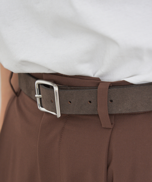 JOURNAL STANDARD（ジャーナルスタンダード）の「【LEFIJE/レフィエ】スウェードバックルベルト（ベルト・レディース・チャコールグレー/ベージュ・80）」の4枚目の写真