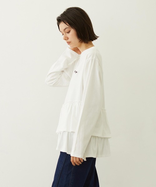 MILKFED.(ミルクフェド)の「ASYMMETRIC FRILL TOP(Tシャツ/カットソー・レディース・ブラック/ライトピンク/ホワイト・ONE SIZE)」の4枚目の写真