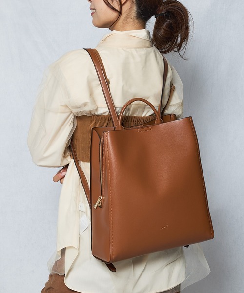 Ungrid（アングリッド）の「【Ungrid/アングリッド】2WAY 軽量トートリュック（バックパック/リュック・レディース・ブラック/ベージュ/キャメル/ダークブラウン・FREE）」の4枚目の写真