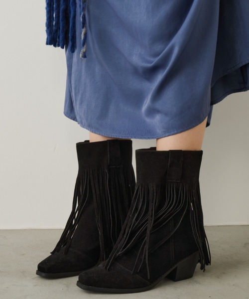 Unitage(ユニテージ)の「フェイクスウェードフリンジブーツ(ブーツ・レディース・レッド/ブラウン/ブラック・LARGE/MEDIUM)」の11枚目の写真