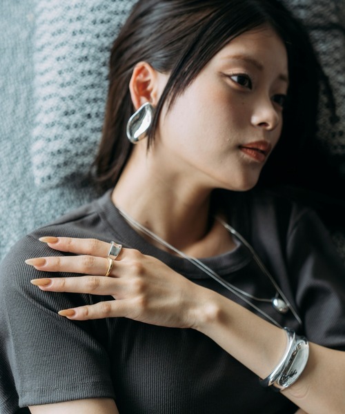 Nothing And Others(ナッシングアンドアザーズ)の「「Nothing And Others/ナッシングアンドアザーズ」Smooth Light Bangle(バングル/リストバンド・レディース・シルバー・FREE)」の6枚目の写真