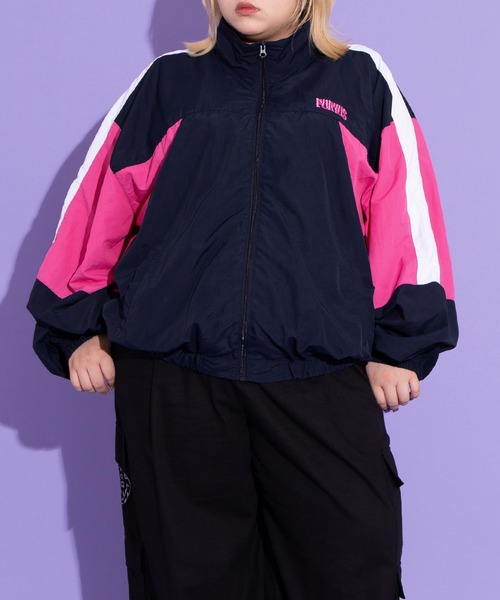 PUNYUS（プニュズ）の「切り替えナイロンジャケット（ナイロンジャケット・レディース・ブラック/レッド/ネイビー・2/4/3）」の9枚目の写真