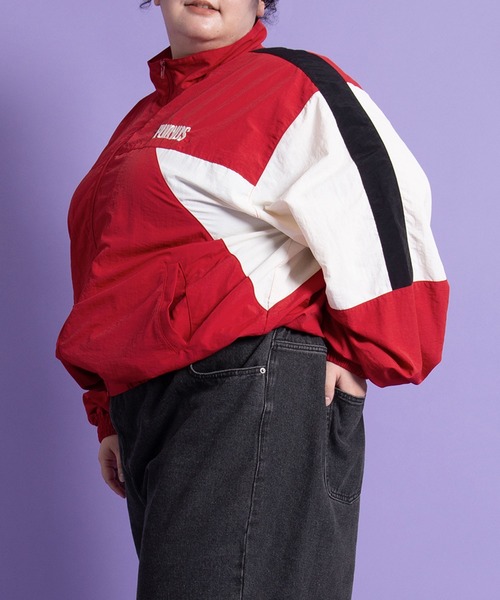 PUNYUS（プニュズ）の「切り替えナイロンジャケット（ナイロンジャケット・レディース・ブラック/レッド/ネイビー・2/4/3）」の17枚目の写真