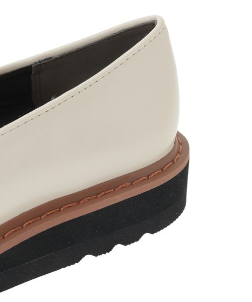 Green　Parks（グリーンパークス）の「・minia 厚底ビットローファー（ローファー・レディース・ブラック/アイボリー・LL/L/M/S）」の10枚目の写真