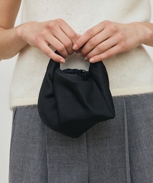 TOMORROWLAND (トゥモローランド)の「TENDRESSE STUDIO パラシュート バッグ(ハンドバッグ・レディース・ベージュ/ブラック/ライトブルー・FREE)」の4枚目の写真