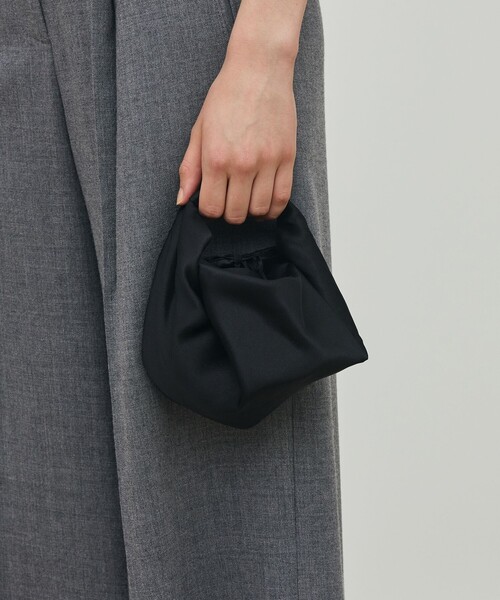 TOMORROWLAND (トゥモローランド)の「TENDRESSE STUDIO パラシュート バッグ(ハンドバッグ・レディース・ベージュ/ブラック/ライトブルー・FREE)」の5枚目の写真