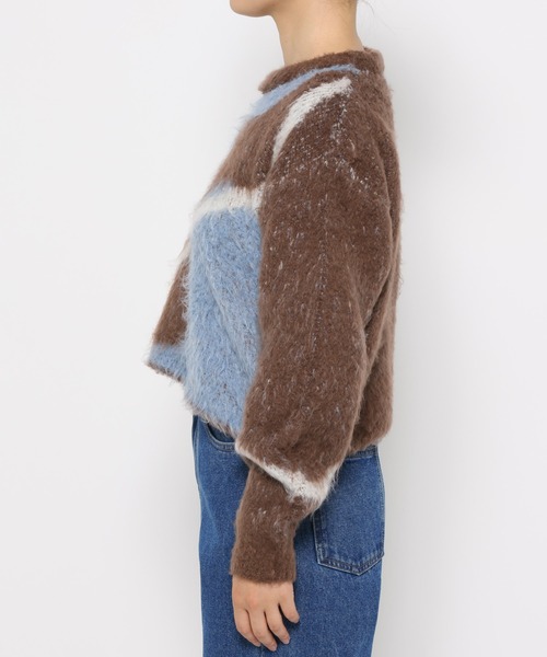 mysty woman(ミスティウーマン)の「【WEB限定】ニュアンスラインジャガードニットプルオーバー 494923(ニット/セーター・レディース・オフホワイト/ライトグレー/ライトブラウン・FREE)」の8枚目の写真