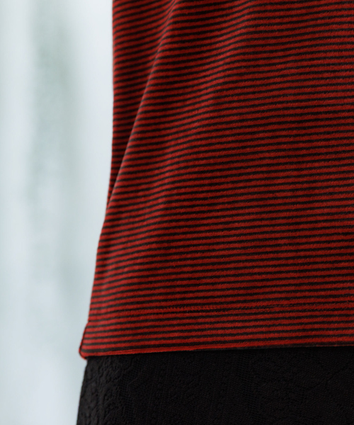 Rouge vif la cle（ルージュヴィフラクレ）の「【Le Melange/ル・メランジュ】ベロアボーダーTシャツ/#8541007/ボーダー/ベロア【WEB限定】（Tシャツ/カットソー・レディース・ブラウン/サックスブルー/レッド・フリー）」の19枚目の写真