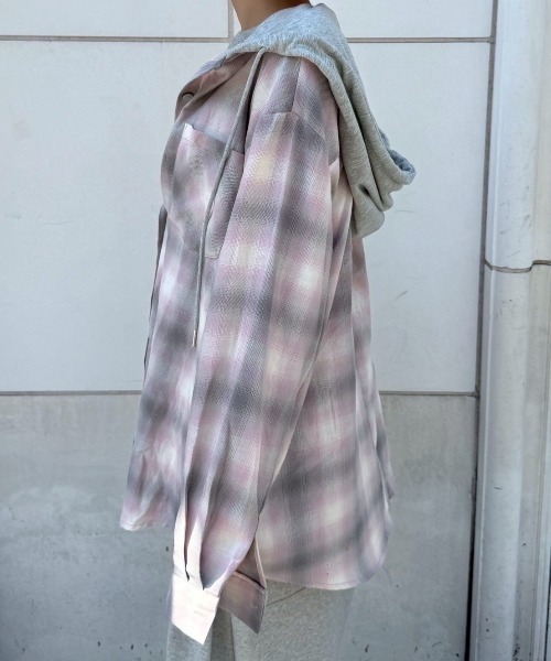 Never mind the XU / Chikashitsu+（ネバーマインド ザ エックスユー / チカシツプラス）の「【nmtc+】sweat hooded check shirts / 【エヌエムティーシープラス】フード付き長袖チェックシャツ（シャツ/ブラウス・メンズ・グレー/ピンク・ONE SIZE）」の11枚目の写真