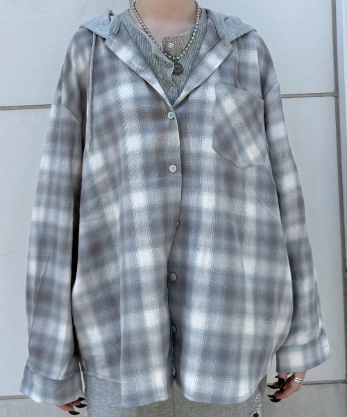 Never mind the XU / Chikashitsu+（ネバーマインド ザ エックスユー / チカシツプラス）の「【nmtc+】sweat hooded check shirts / 【エヌエムティーシープラス】フード付き長袖チェックシャツ（シャツ/ブラウス・メンズ・グレー/ピンク・ONE SIZE）」の18枚目の写真