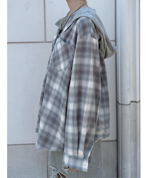Never mind the XU / Chikashitsu+（ネバーマインド ザ エックスユー / チカシツプラス）の「【nmtc+】sweat hooded check shirts / 【エヌエムティーシープラス】フード付き長袖チェックシャツ（シャツ/ブラウス・メンズ・グレー/ピンク・ONE SIZE）」の19枚目の写真