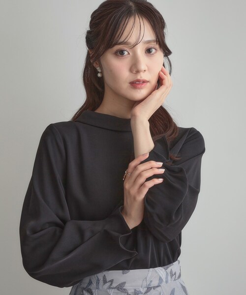 couture brooch(クチュールブローチ)の「【大人可愛い・通勤】ロールカラーバックリボンブラウス(シャツ/ブラウス・レディース・アイボリー/サンドベージュ/ブラック・40/38/42/36)」の5枚目の写真