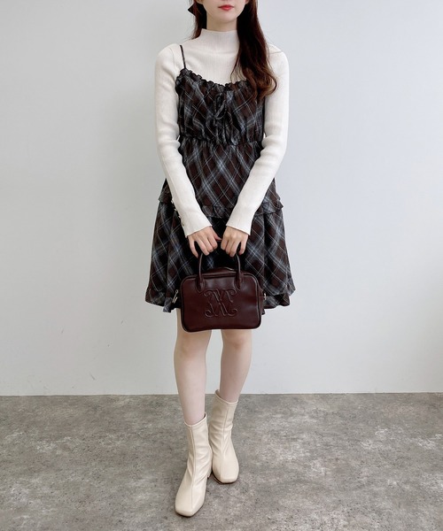 INGNI(イング)の「チェック柄ティアードキャミワンピース(ワンピース・レディース・ブラック系/ネイビー系2/ブラウン系その他2・M)」の20枚目の写真