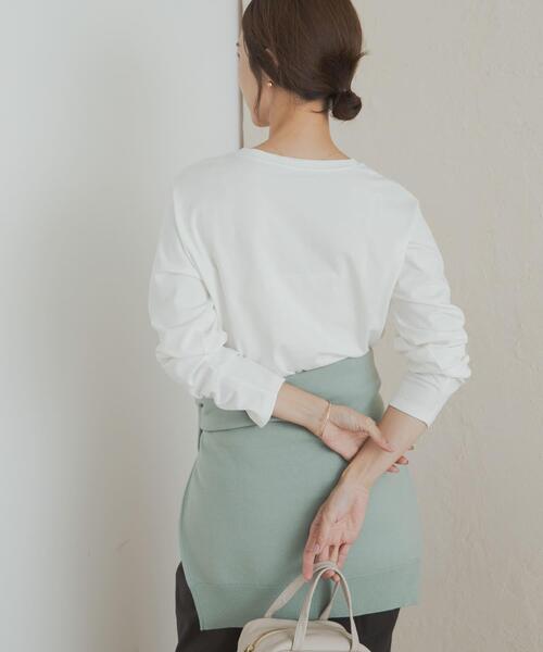 URBAN RESEARCH DOORS(アーバンリサーチドアーズ)の「ロゴプリント+刺しゅうロングTシャツ(Tシャツ/カットソー・レディース・ベージュ/オフホワイト/ホワイト系その他・MEDIUM)」の8枚目の写真