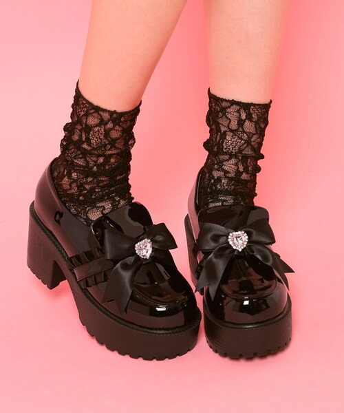 cs T&P（シーエスティーアンドピー）の「リボン付厚底ローファーパンプス（パンプス・レディース・ダークブラウン系1/ホワイト系2/ブラック系1・M/S/L/LL）」の2枚目の写真