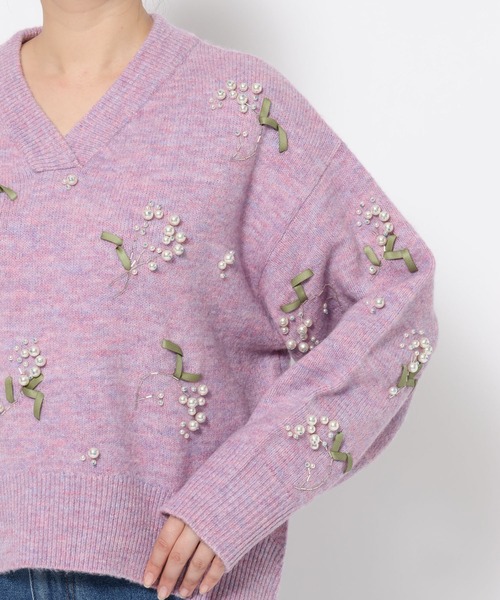 mysty woman（ミスティウーマン）の「フラワービジューニット 588942（ニット/セーター・レディース・パープル/グレー/ブラック・FREE）」の14枚目の写真