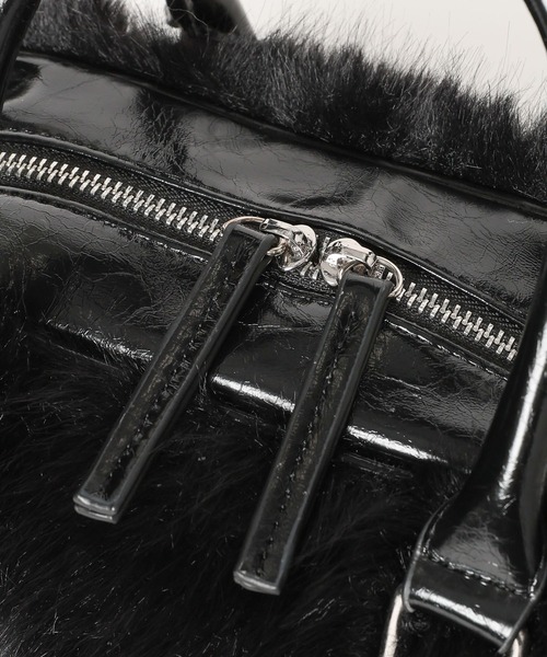 PAGEBOY(ページボーイ)の「フェイクファーボストンBAG【ハンド&ショルダー仕様】(ボストンバッグ・レディース・ブラック/ブラウン・FREE)」の7枚目の写真