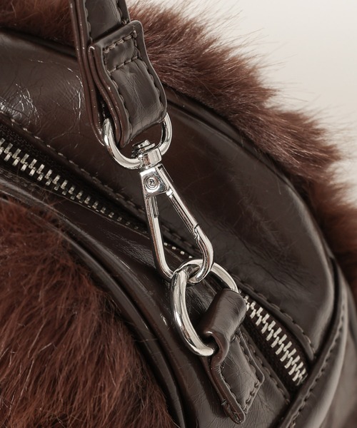 PAGEBOY(ページボーイ)の「フェイクファーボストンBAG【ハンド&ショルダー仕様】(ボストンバッグ・レディース・ブラック/ブラウン・FREE)」の11枚目の写真