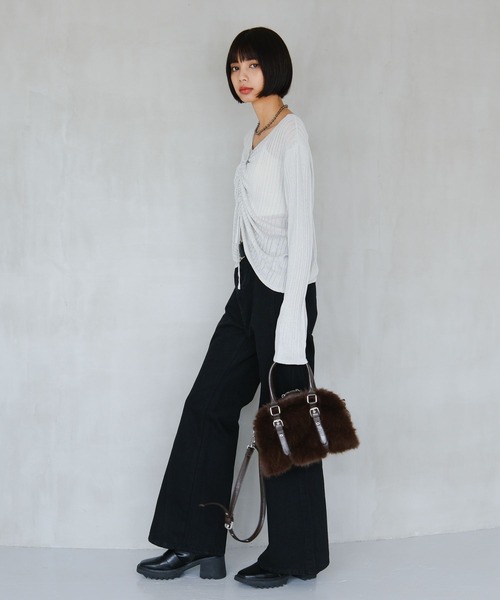 PAGEBOY(ページボーイ)の「フェイクファーボストンBAG【ハンド&ショルダー仕様】(ボストンバッグ・レディース・ブラック/ブラウン・FREE)」の4枚目の写真