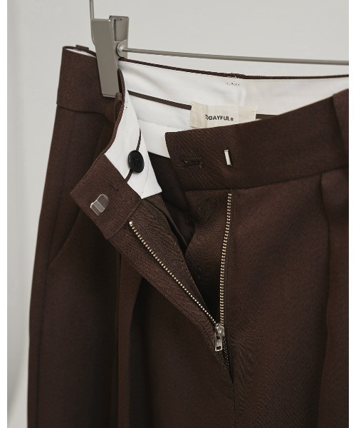 TODAYFUL（トゥデイフル）の「Tuck Wide Trousers（その他パンツ・レディース・チョコ/セージグリーン/ブラック・36inch/38inch）」の5枚目の写真