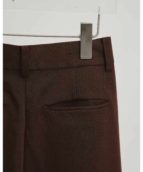 TODAYFUL（トゥデイフル）の「Tuck Wide Trousers（その他パンツ・レディース・チョコ/セージグリーン/ブラック・36inch/38inch）」の4枚目の写真