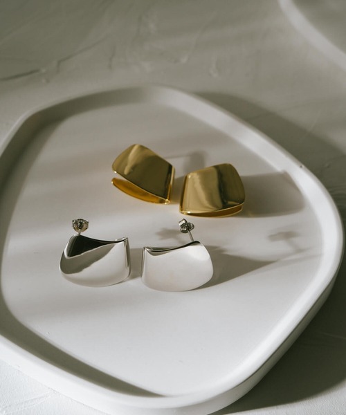 Ops.（オプス）の「ピアス ゴールド シルバー925 フープピアス 金属アレルギー対応 【Mirava ミラヴァ】（ピアス（両耳用）・レディース・ゴールド/シルバー・ONE SIZE）」の3枚目の写真