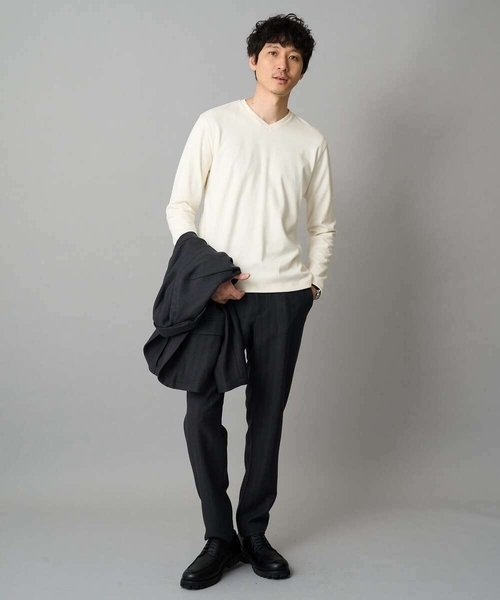 a.v.v(アーヴェヴェ)の「【イージーケア/洗濯機で洗える】アゼダブルフェイスVネックTシャツ 通勤/ビジネス/ジャケット〈ON/OFF SERIES〉(Tシャツ/カットソー・メンズ・チャコールグレー/アイボリー/ブラック・48/46/50)」の15枚目の写真