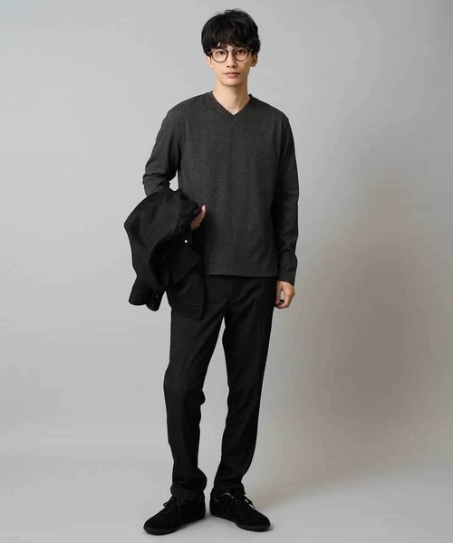 a.v.v(アーヴェヴェ)の「【イージーケア/洗濯機で洗える】アゼダブルフェイスVネックTシャツ 通勤/ビジネス/ジャケット〈ON/OFF SERIES〉(Tシャツ/カットソー・メンズ・チャコールグレー/アイボリー/ブラック・48/46/50)」の21枚目の写真