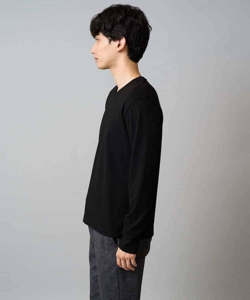 a.v.v(アーヴェヴェ)の「【イージーケア/洗濯機で洗える】アゼダブルフェイスVネックTシャツ 通勤/ビジネス/ジャケット〈ON/OFF SERIES〉(Tシャツ/カットソー・メンズ・チャコールグレー/アイボリー/ブラック・48/46/50)」の4枚目の写真