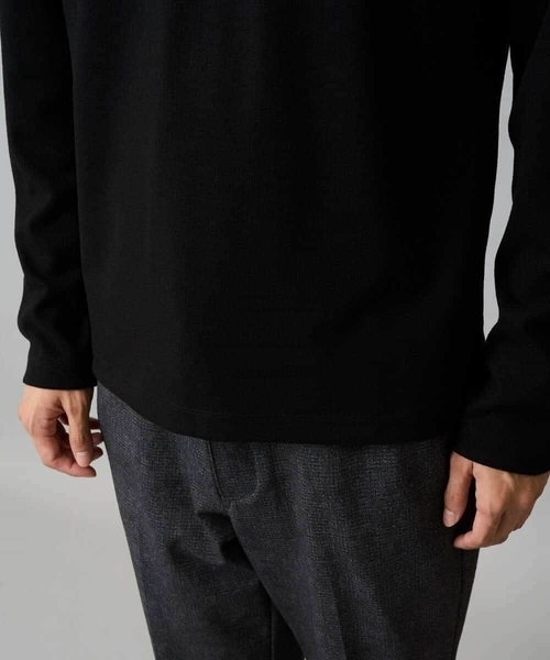 a.v.v(アーヴェヴェ)の「【イージーケア/洗濯機で洗える】アゼダブルフェイスVネックTシャツ 通勤/ビジネス/ジャケット〈ON/OFF SERIES〉(Tシャツ/カットソー・メンズ・チャコールグレー/アイボリー/ブラック・48/46/50)」の8枚目の写真