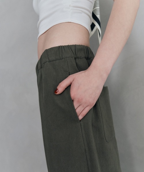 HANNE(アン)の「コットンロールアップカーブパンツ(その他パンツ・レディース・ベージュ/ネイビー/ホワイト/ブラック/ライトベージュ・S/M)」の9枚目の写真
